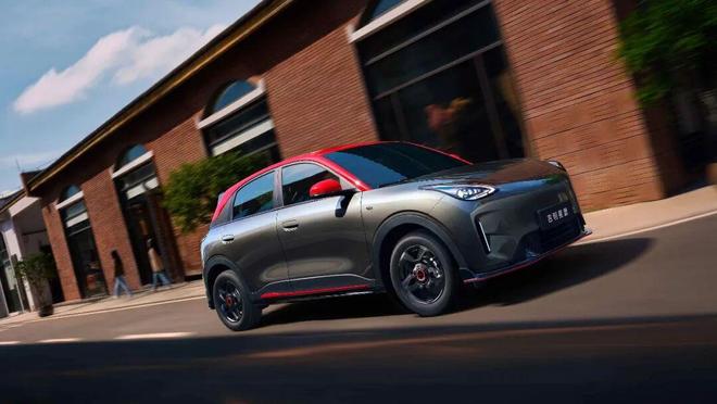 神榜！吉利星愿vs极狐T1闭眼冲不踩雷指南pg电子模拟器免费版10万内纯电代步车封(图4)